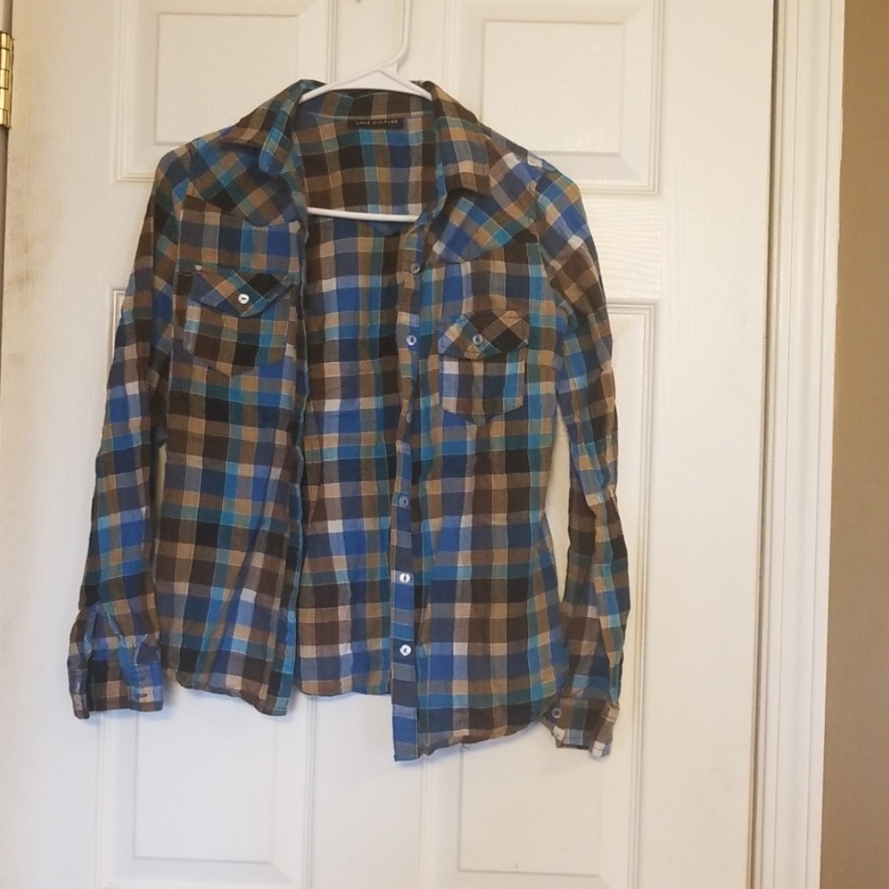 I am selling a plaid shirt the colors blue brown